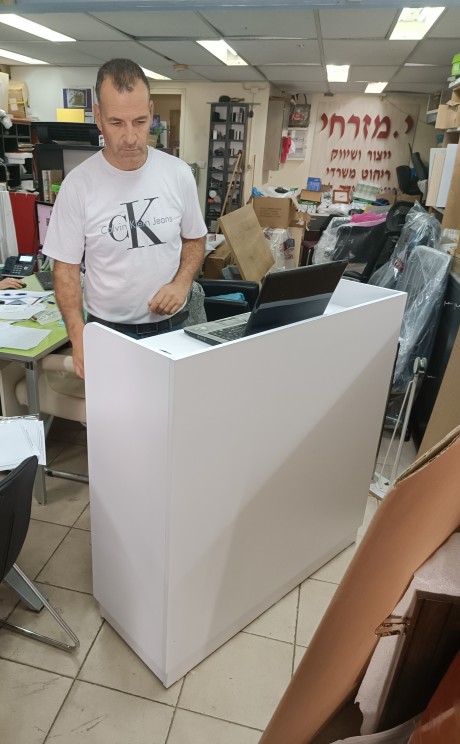 דלפק מירה 36 מתצוגה